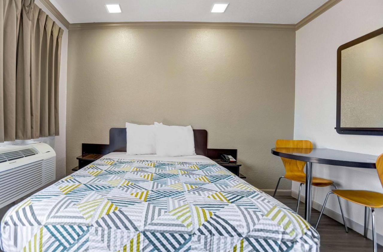Motel 6-Red Bluff, Ca Buitenkant foto
