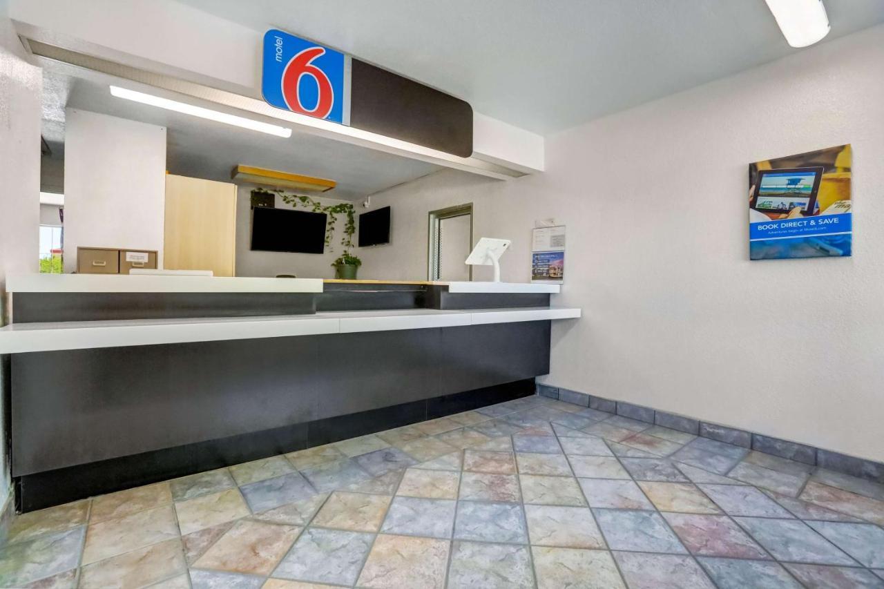 Motel 6-Red Bluff, Ca Buitenkant foto