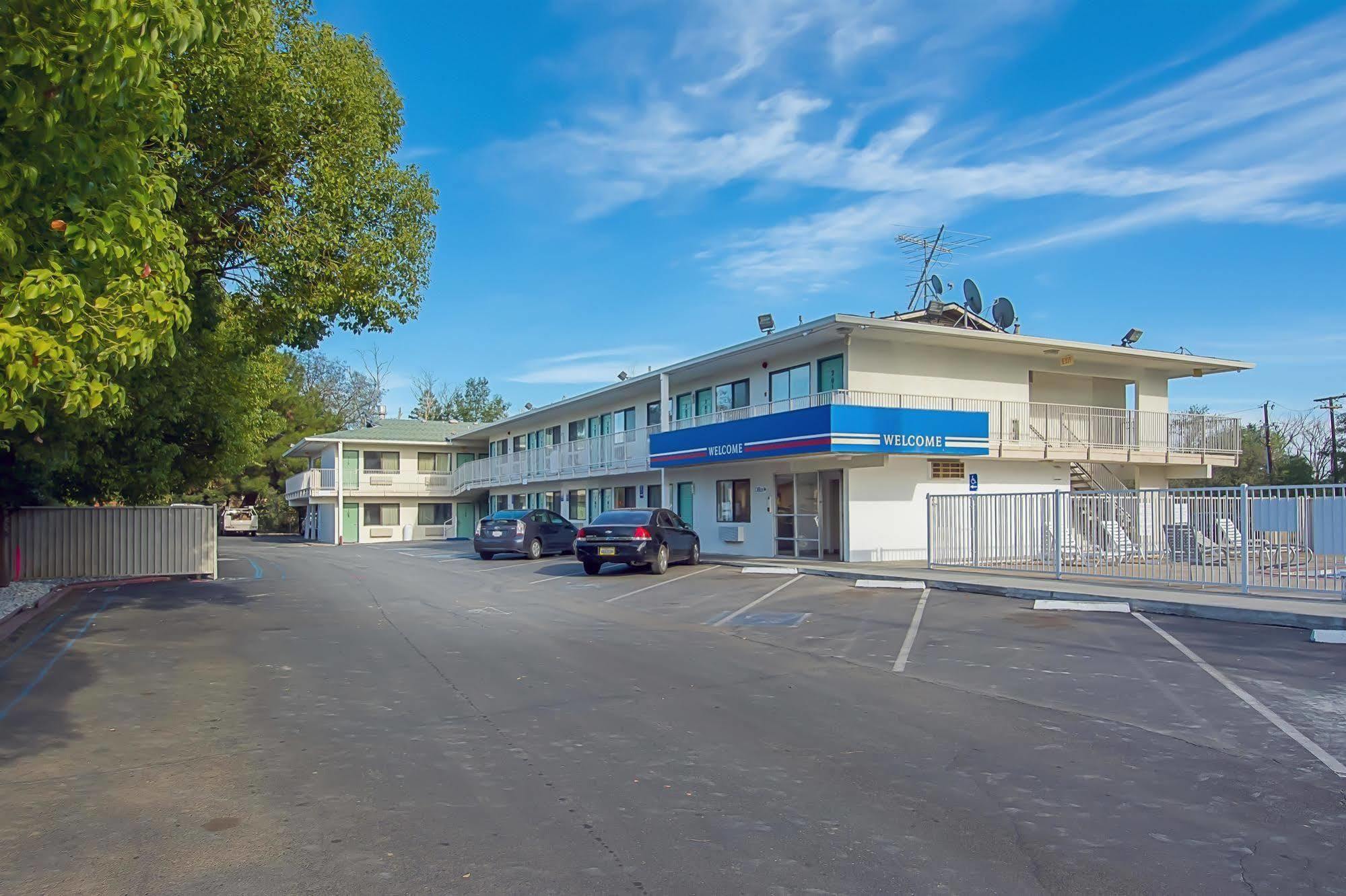 Motel 6-Red Bluff, Ca Buitenkant foto