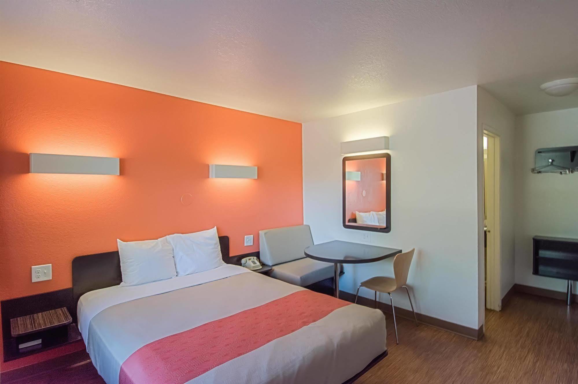 Motel 6-Red Bluff, Ca Buitenkant foto